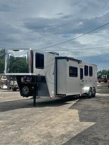2025 3-Horse LQ Trailer in Alabama