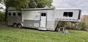 2023 3-Horse LQ Trailer in New York