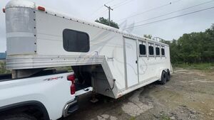 1998 4-Horse LQ Trailer in Ohio
